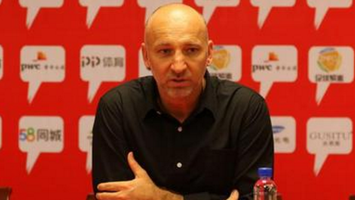 教练评球丨梅州客家队主帅：球队的阵容深度还要加强