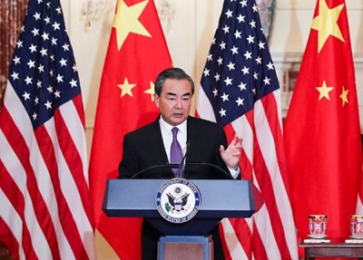 王毅：中国在南海自己的岛礁上部署必要的防卫设施正当合法