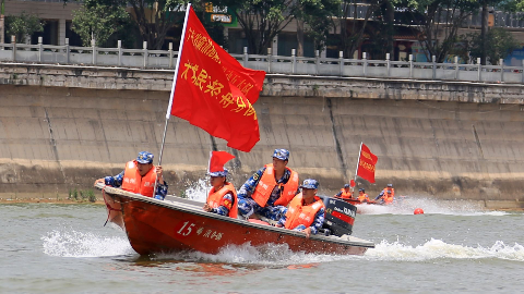 我市民兵轻舟集训备战汛期