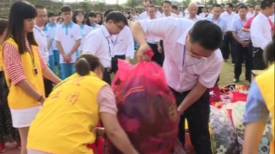 五华高级中学举办“衣旧情深”团日活动，捐赠6000件旧衣