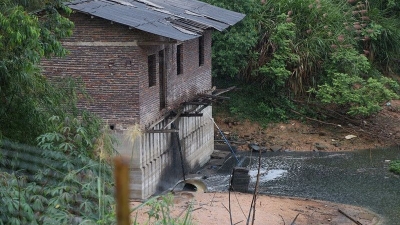 梅县水车大窝水库水质恶化  疑养殖场污水直排所致