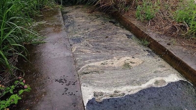 追踪丨梅县水车镇大窝水库直排污水的养猪场将被拆除 