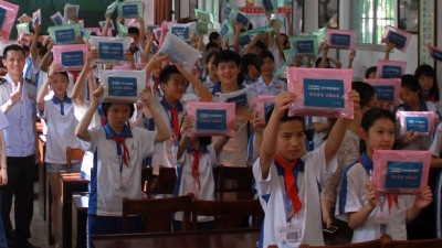 五华国地税联合开展“税法进校园”活动