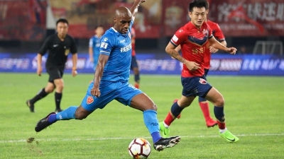 梅县铁汉客场惜平深圳佳兆业  裁判两次争议判罚“漏点”