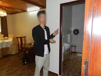 梅城一专职司机变身小偷 鬼手伸入老板钱包