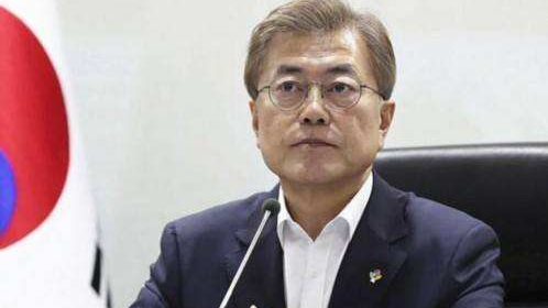 文在寅政府首次就“文化界黑名单”向国民道歉