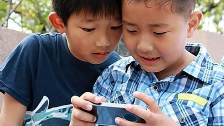 “触网”年龄甚至低于3岁！如何让孩子不再沉迷网络?
