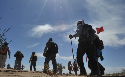大埔县国税、地税局组织开展税宣月徒步活动
