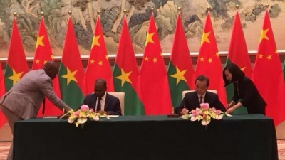 中国与布基纳法索复交