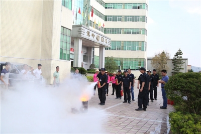 蕉岭县国税局组织干部职工举行消防演练