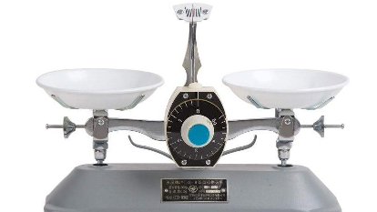 我市质监部门开展“世界计量日”宣传咨询活动