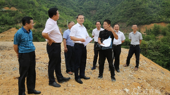 曾永祥率队调研乡村振兴和精准扶贫工作