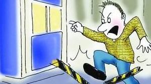 故意损毁小区防撞柱和花木  梅县两妇女被拘了