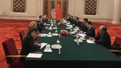 王毅：要通过双赢而非双输的方式妥善解决中美经贸问题