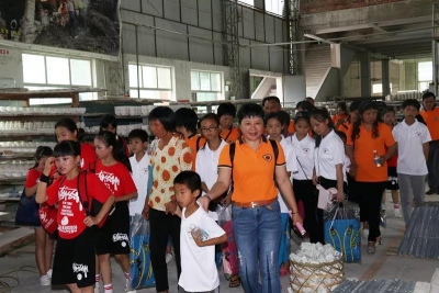 大埔万川爱心协会携手陶瓷协会举办高陂感恩行活动