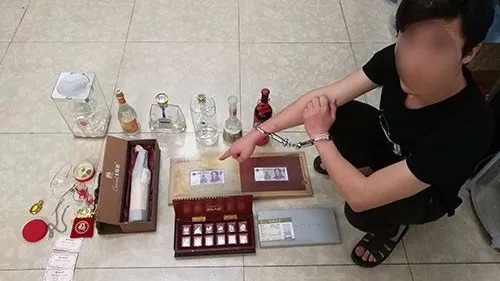 两男子爬阳台入室盗窃11宗，被梅江警方抓了…