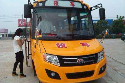 梅江区开展校车及学生交通安全整治行动，持续至12月