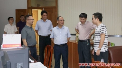 余其豹专题调研财税工作：敢担当善作为勤服务