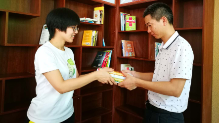 好棒！梅城香榭丽社区有了个书屋，居民免费阅读