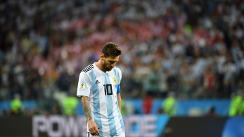 阿根廷主帅:球队无法和梅西融为一体 我请求球迷原谅