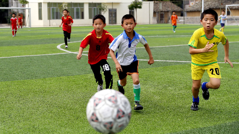 奔跑吧，五华的足球小将们！