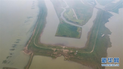 洞庭湖现3万亩“私家湖泊”评：整治不该等待17年
