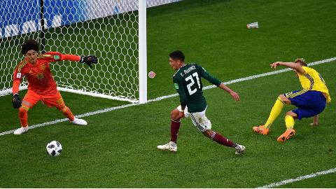 奥古斯丁松破门格兰奎斯特点射，瑞典3：0墨西哥携手晋级