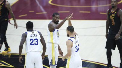 勇士横扫骑士获NBA总冠军  杜兰特当选FMVP