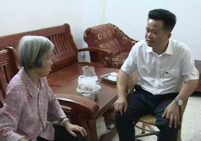 朱汉东到大埔湖寮镇慰问困难老党员