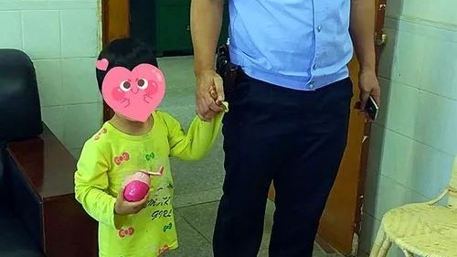 五华阿婆在菜市场卖菜，一不留神3岁孙女就不见了...