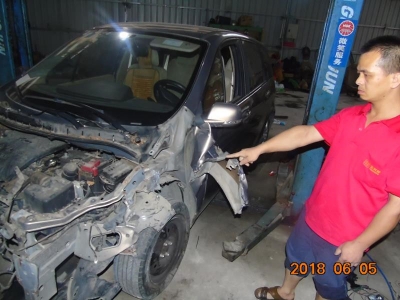 汗！男子两次驾车肇事逃逸，还无证驾驶、篡改车牌...