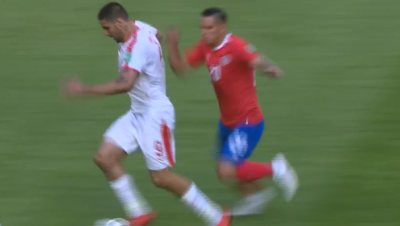 科罗拉夫任意球破门！哥斯达黎加0：1塞尔维亚