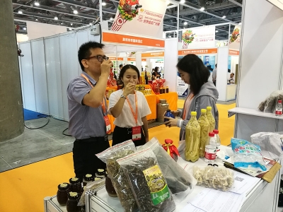 流口水！梅江区3个贫困村“山货”走俏广州国际食材展 