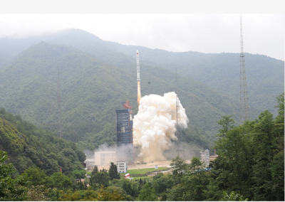 我国在西昌成功发射新技术试验双星