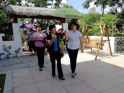 五华县妇联主席张玉珍率队赴梅县区学习观摩