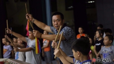 公益与客家艺术融合！大埔爱心协会举办暑期公益班