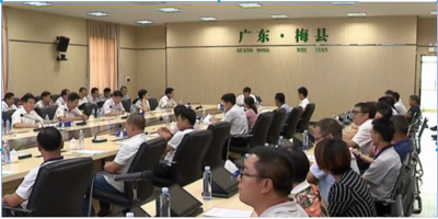 钟光灵参加全会分组讨论  共商生态富民强区建设