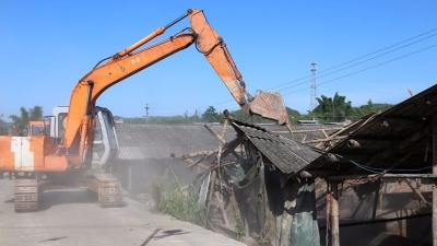 梅江区强力推进周塘水整治，明阳村5800平方米猪棚被拆除