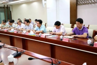 大埔县召开湖寮北部三村连片规划方案评审会议