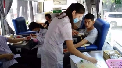 五华安流镇100多名干部群众参加无偿献血活动