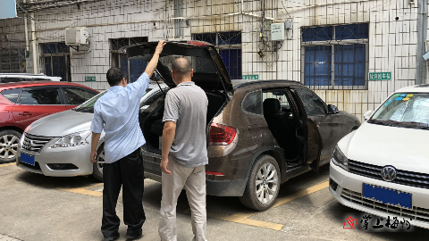 借了车四年不还，还开到梅州来？照样扣押！