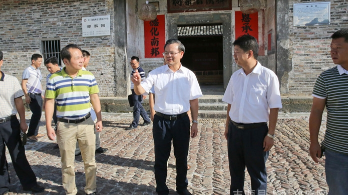 曾永祥到丰良镇璜溪村调研软弱涣散党组织整顿工作