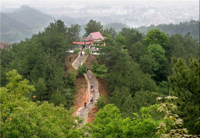 有解决方法了！梅城百岁山将由政府接管，登山协会可保留
