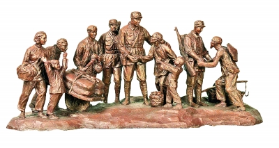 梅州书画家送文艺进军营庆“八一” 