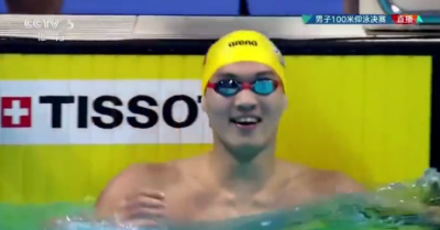 生日夺冠！徐嘉余52秒34破亚运纪录夺男子100米仰泳金牌