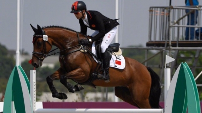 为小哥哥打call！“中国骑士”华天获马术个人三项赛铜牌