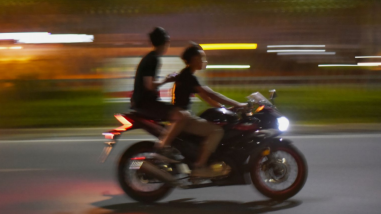 客都议事厅丨深夜飙车扰民陋习须摒弃