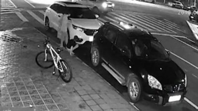 兴宁3个“熊孩子”砸9辆车行窃！派出所内，父母无一到场…
