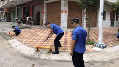 兴宁新南一横街有人私设路障！ 一个字：拆！