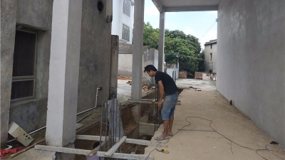 丰顺汤坑一民房占道引纠纷 使出这招完美解决…